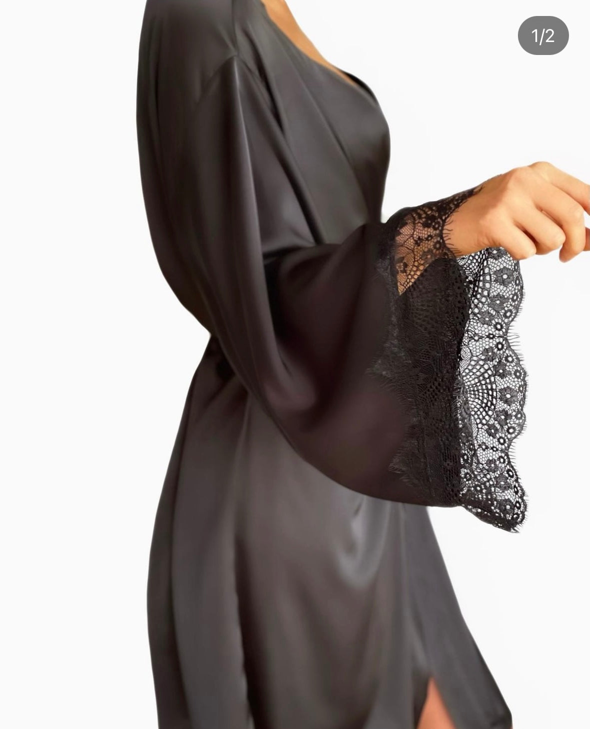 Naktinių ir chalato komplektas su nėriniais