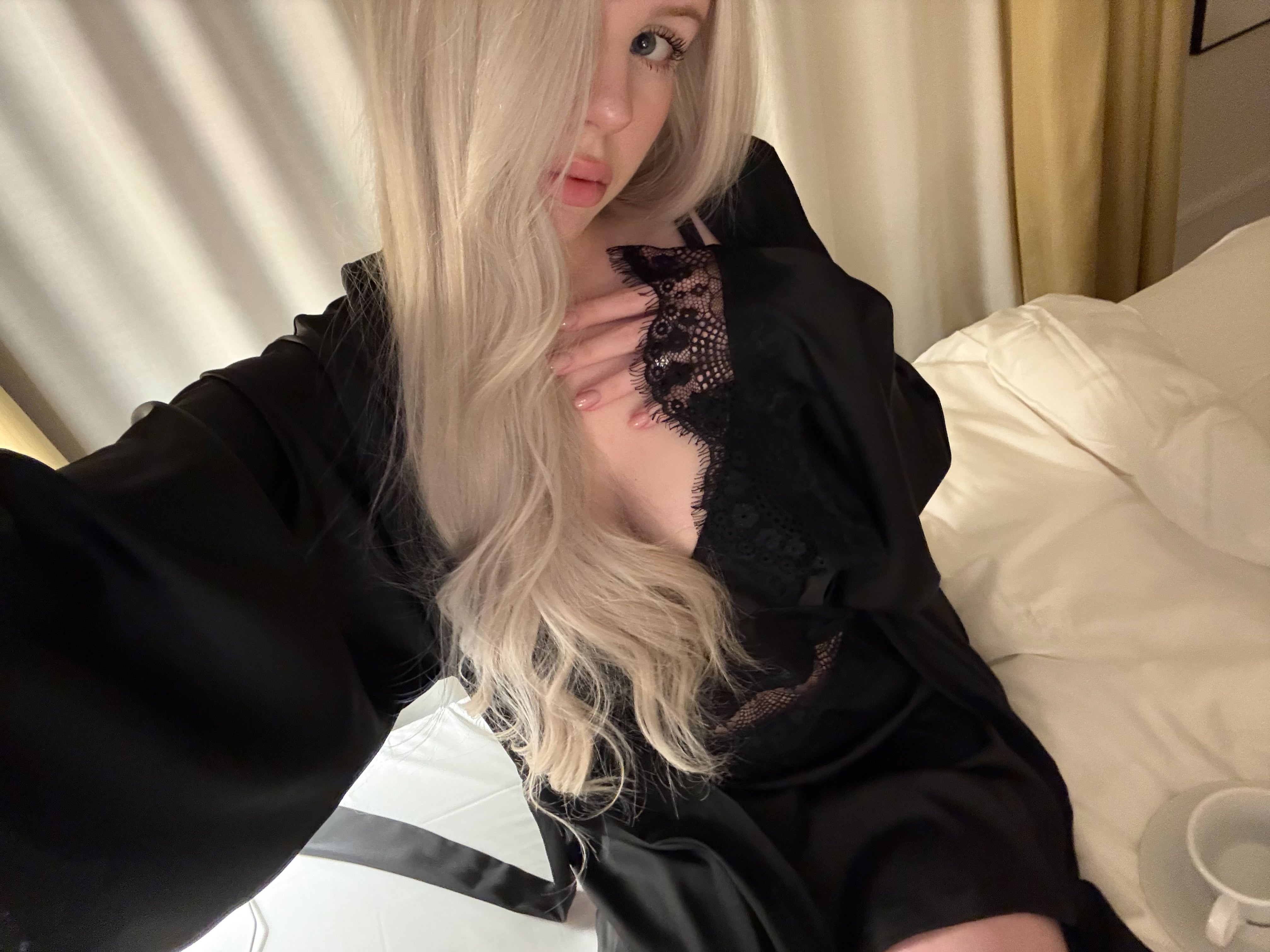 Pastel night and bathrobe set with lace