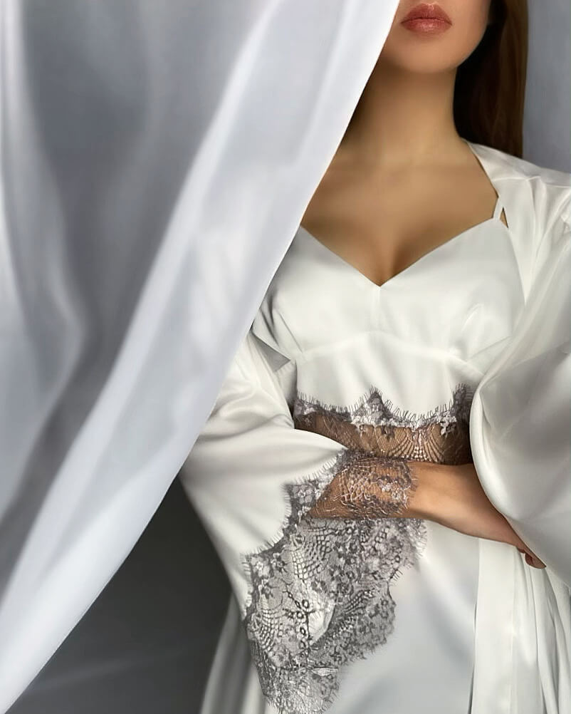 Balti naktiniai ir chalatas su nėriniais - Chère Madam