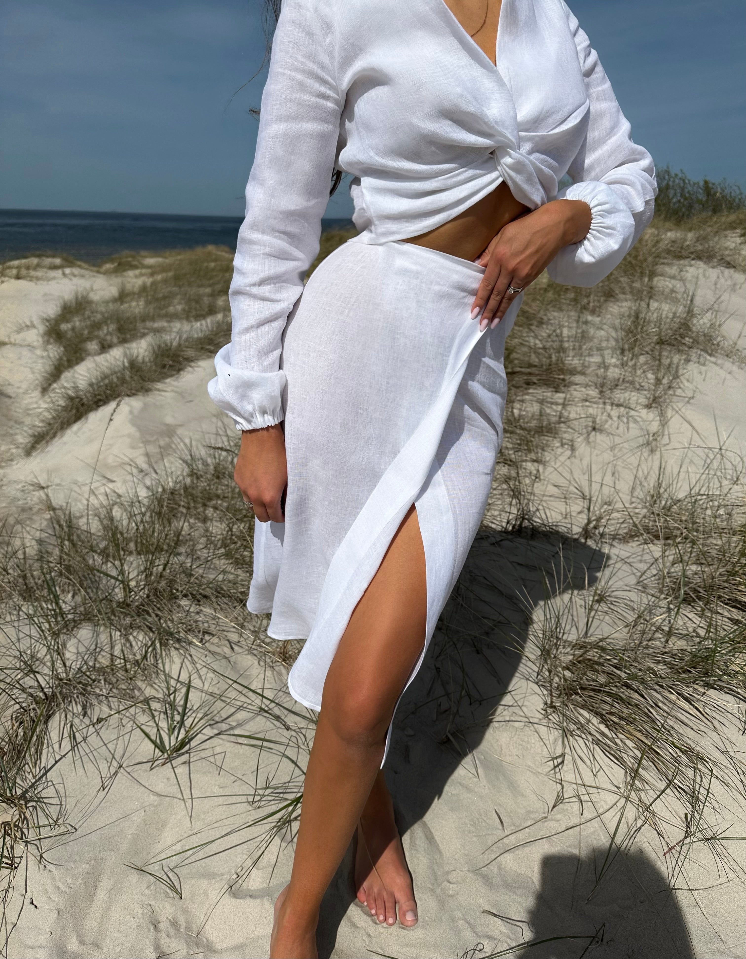 Linen blouse twist