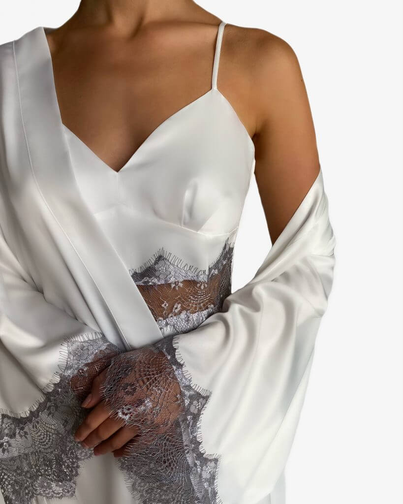 Baltas chalatas su nėriniais - Chère Madam